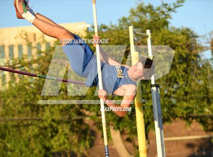 Thumbnail 2 in WCAL Finals (Pole Vault) photogallery.