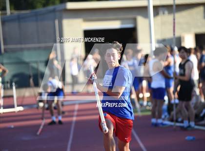Thumbnail 2 in WCAL Finals (Pole Vault) photogallery.