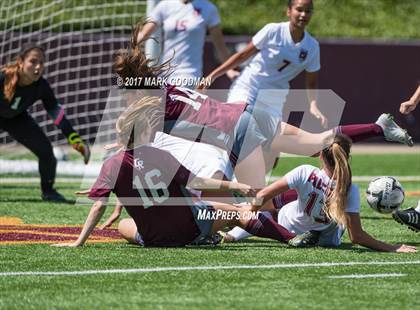 Thumbnail 1 in Cinco Ranch vs Tompkins (UIL 6A Regional Final) photogallery.