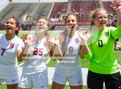 Thumbnail 2 in Cinco Ranch vs Tompkins (UIL 6A Regional Final) photogallery.