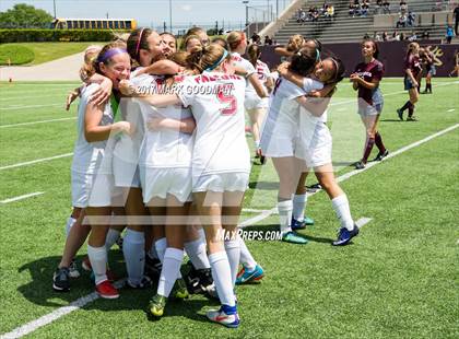 Thumbnail 3 in Cinco Ranch vs Tompkins (UIL 6A Regional Final) photogallery.