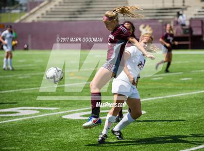Thumbnail 2 in Cinco Ranch vs Tompkins (UIL 6A Regional Final) photogallery.