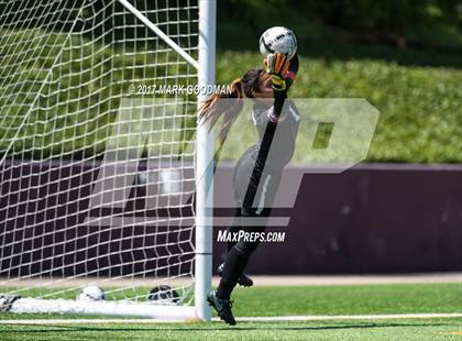 Thumbnail 3 in Cinco Ranch vs Tompkins (UIL 6A Regional Final) photogallery.