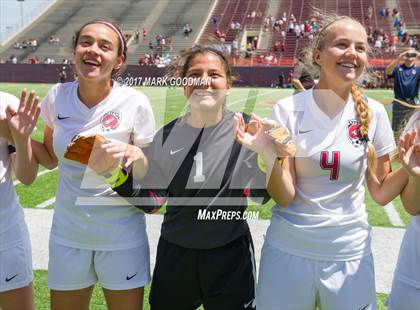Thumbnail 1 in Cinco Ranch vs Tompkins (UIL 6A Regional Final) photogallery.