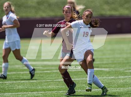 Thumbnail 2 in Cinco Ranch vs Tompkins (UIL 6A Regional Final) photogallery.