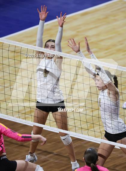 Thumbnail 2 in Battle Mountain vs. Green Mountain (CHSAA 4A First Round Elimination Bracket) photogallery.