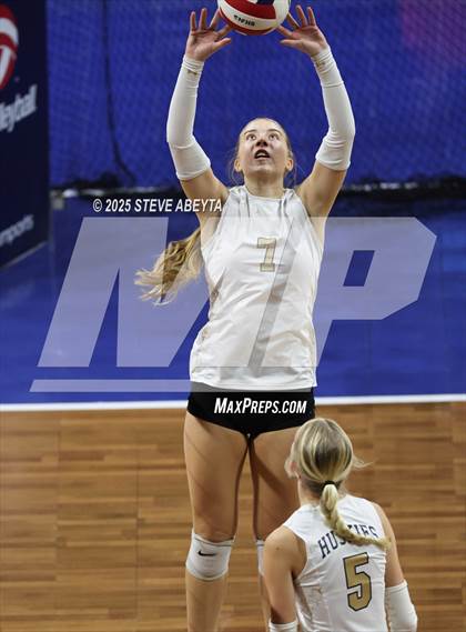 Thumbnail 2 in Battle Mountain vs. Green Mountain (CHSAA 4A First Round Elimination Bracket) photogallery.