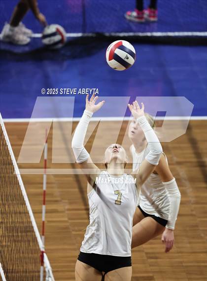 Thumbnail 1 in Battle Mountain vs. Green Mountain (CHSAA 4A First Round Elimination Bracket) photogallery.