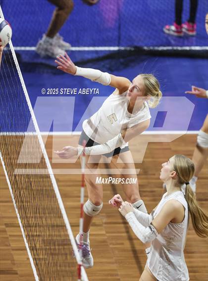 Thumbnail 3 in Battle Mountain vs. Green Mountain (CHSAA 4A First Round Elimination Bracket) photogallery.