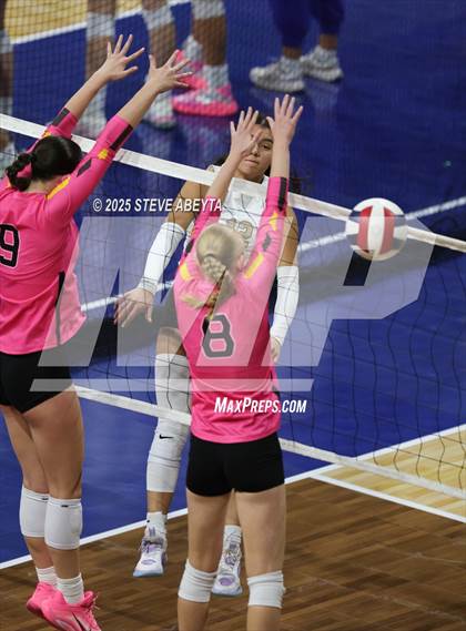 Thumbnail 1 in Battle Mountain vs. Green Mountain (CHSAA 4A First Round Elimination Bracket) photogallery.