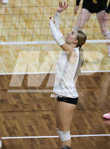 Thumbnail 2 in Battle Mountain vs. Green Mountain (CHSAA 4A First Round Elimination Bracket) photogallery.