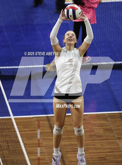 Thumbnail 2 in Battle Mountain vs. Green Mountain (CHSAA 4A First Round Elimination Bracket) photogallery.