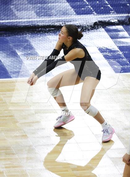 Thumbnail 2 in Battle Mountain vs. Green Mountain (CHSAA 4A First Round Elimination Bracket) photogallery.