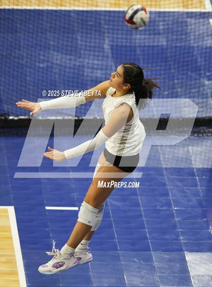 Thumbnail 3 in Battle Mountain vs. Green Mountain (CHSAA 4A First Round Elimination Bracket) photogallery.