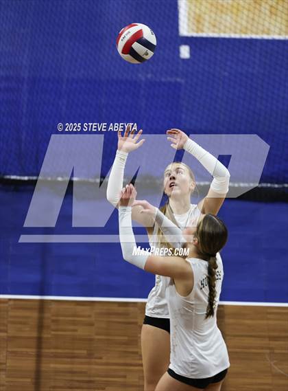 Thumbnail 3 in Battle Mountain vs. Green Mountain (CHSAA 4A First Round Elimination Bracket) photogallery.