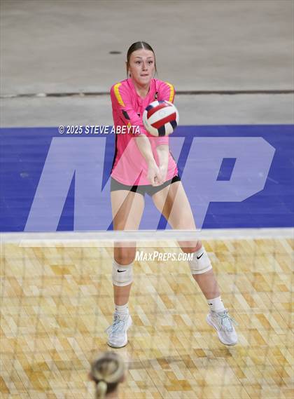 Thumbnail 2 in Battle Mountain vs. Green Mountain (CHSAA 4A First Round Elimination Bracket) photogallery.