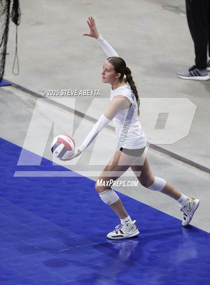 Thumbnail 3 in Battle Mountain vs. Green Mountain (CHSAA 4A First Round Elimination Bracket) photogallery.