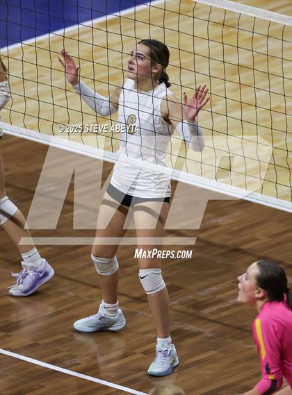 Thumbnail 2 in Battle Mountain vs. Green Mountain (CHSAA 4A First Round Elimination Bracket) photogallery.