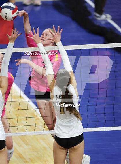 Thumbnail 3 in Battle Mountain vs. Green Mountain (CHSAA 4A First Round Elimination Bracket) photogallery.