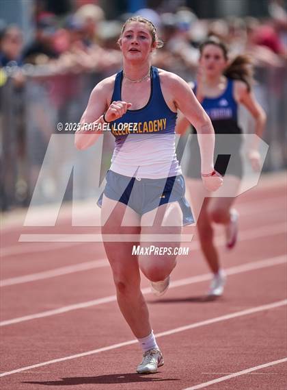Thumbnail 1 in Rosehill Eagles Relays (100M) photogallery.