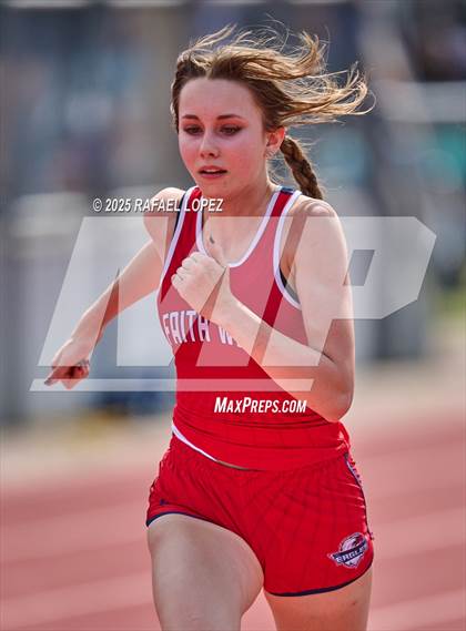 Thumbnail 2 in Rosehill Eagles Relays (100M) photogallery.