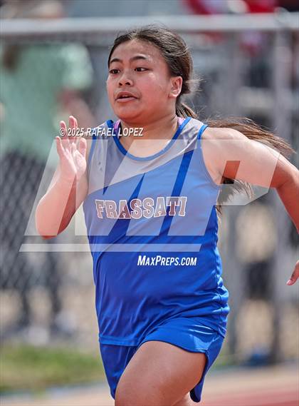 Thumbnail 1 in Rosehill Eagles Relays (100M) photogallery.