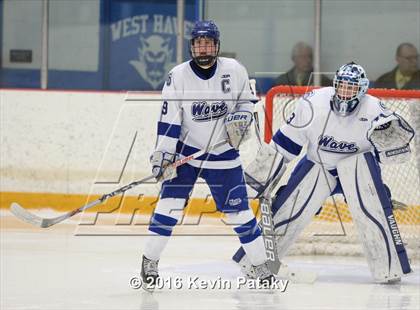Thumbnail 1 in St. Joseph vs. Darien (CIAC D1 Quarterfinal) photogallery.