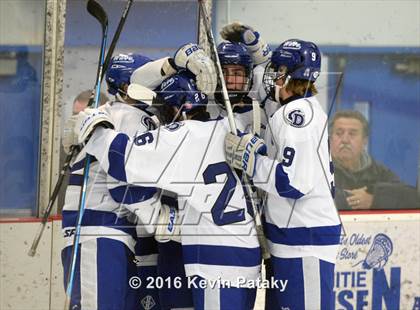Thumbnail 3 in St. Joseph vs. Darien (CIAC D1 Quarterfinal) photogallery.