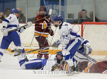 Thumbnail 2 in St. Joseph vs. Darien (CIAC D1 Quarterfinal) photogallery.