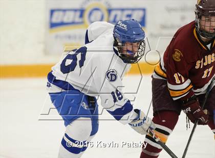 Thumbnail 2 in St. Joseph vs. Darien (CIAC D1 Quarterfinal) photogallery.