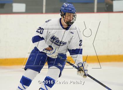 Thumbnail 1 in St. Joseph vs. Darien (CIAC D1 Quarterfinal) photogallery.