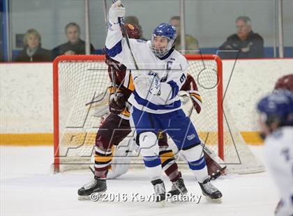 Thumbnail 1 in St. Joseph vs. Darien (CIAC D1 Quarterfinal) photogallery.