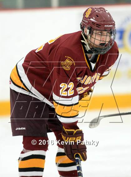 Thumbnail 1 in St. Joseph vs. Darien (CIAC D1 Quarterfinal) photogallery.