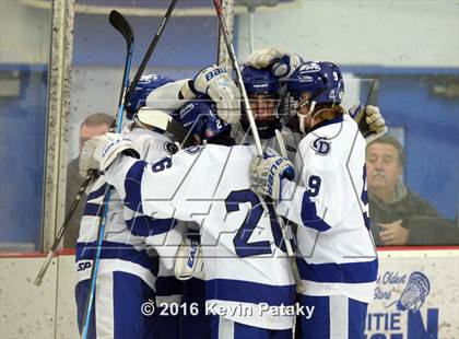 Thumbnail 2 in St. Joseph vs. Darien (CIAC D1 Quarterfinal) photogallery.