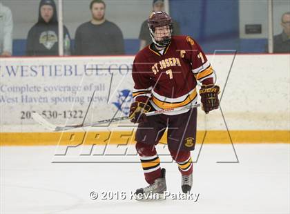 Thumbnail 1 in St. Joseph vs. Darien (CIAC D1 Quarterfinal) photogallery.