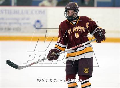 Thumbnail 2 in St. Joseph vs. Darien (CIAC D1 Quarterfinal) photogallery.