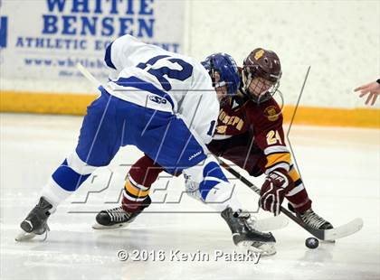 Thumbnail 1 in St. Joseph vs. Darien (CIAC D1 Quarterfinal) photogallery.