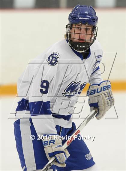 Thumbnail 1 in St. Joseph vs. Darien (CIAC D1 Quarterfinal) photogallery.