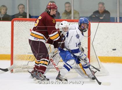 Thumbnail 2 in St. Joseph vs. Darien (CIAC D1 Quarterfinal) photogallery.