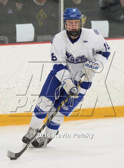 Thumbnail 1 in St. Joseph vs. Darien (CIAC D1 Quarterfinal) photogallery.