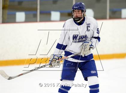 Thumbnail 1 in St. Joseph vs. Darien (CIAC D1 Quarterfinal) photogallery.