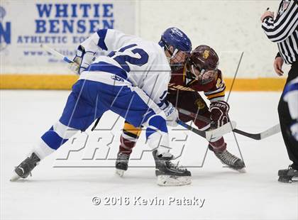Thumbnail 2 in St. Joseph vs. Darien (CIAC D1 Quarterfinal) photogallery.