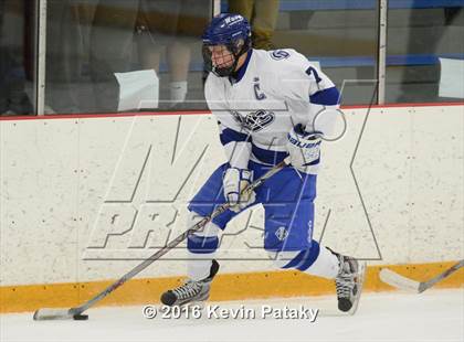 Thumbnail 1 in St. Joseph vs. Darien (CIAC D1 Quarterfinal) photogallery.