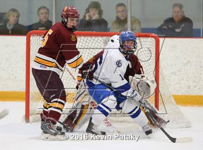 Thumbnail 1 in St. Joseph vs. Darien (CIAC D1 Quarterfinal) photogallery.