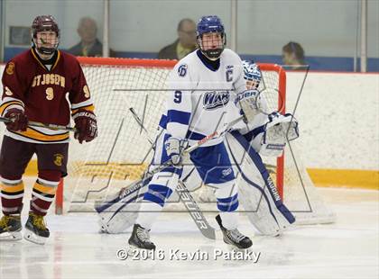 Thumbnail 3 in St. Joseph vs. Darien (CIAC D1 Quarterfinal) photogallery.