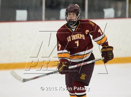Thumbnail 2 in St. Joseph vs. Darien (CIAC D1 Quarterfinal) photogallery.