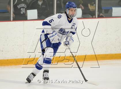 Thumbnail 3 in St. Joseph vs. Darien (CIAC D1 Quarterfinal) photogallery.