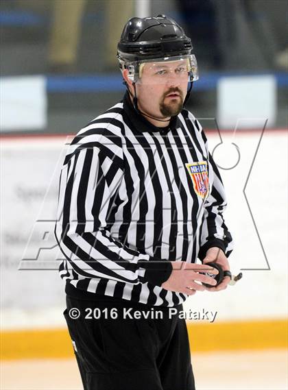 Thumbnail 3 in St. Joseph vs. Darien (CIAC D1 Quarterfinal) photogallery.