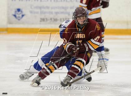 Thumbnail 3 in St. Joseph vs. Darien (CIAC D1 Quarterfinal) photogallery.