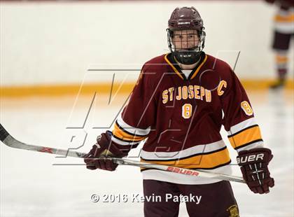 Thumbnail 1 in St. Joseph vs. Darien (CIAC D1 Quarterfinal) photogallery.